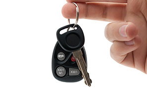 Mobile locksmith returns locked keys